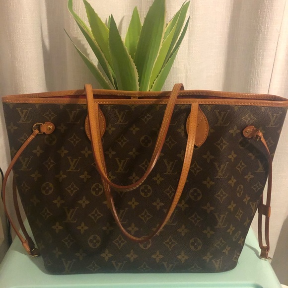 Louis Vuitton Handbags - Louis Vuitton Neverful MM